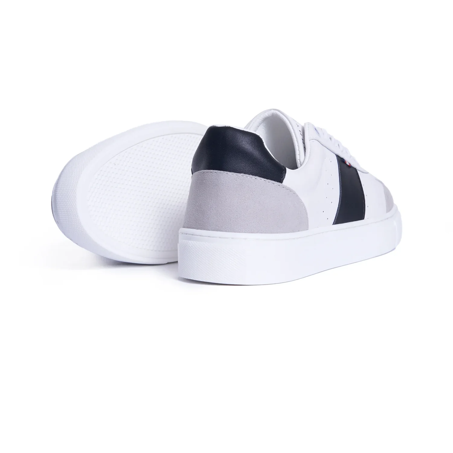 Scarpaa Comfartable Fashion Sneakers model V762 WHITE&BLACK - Image 4